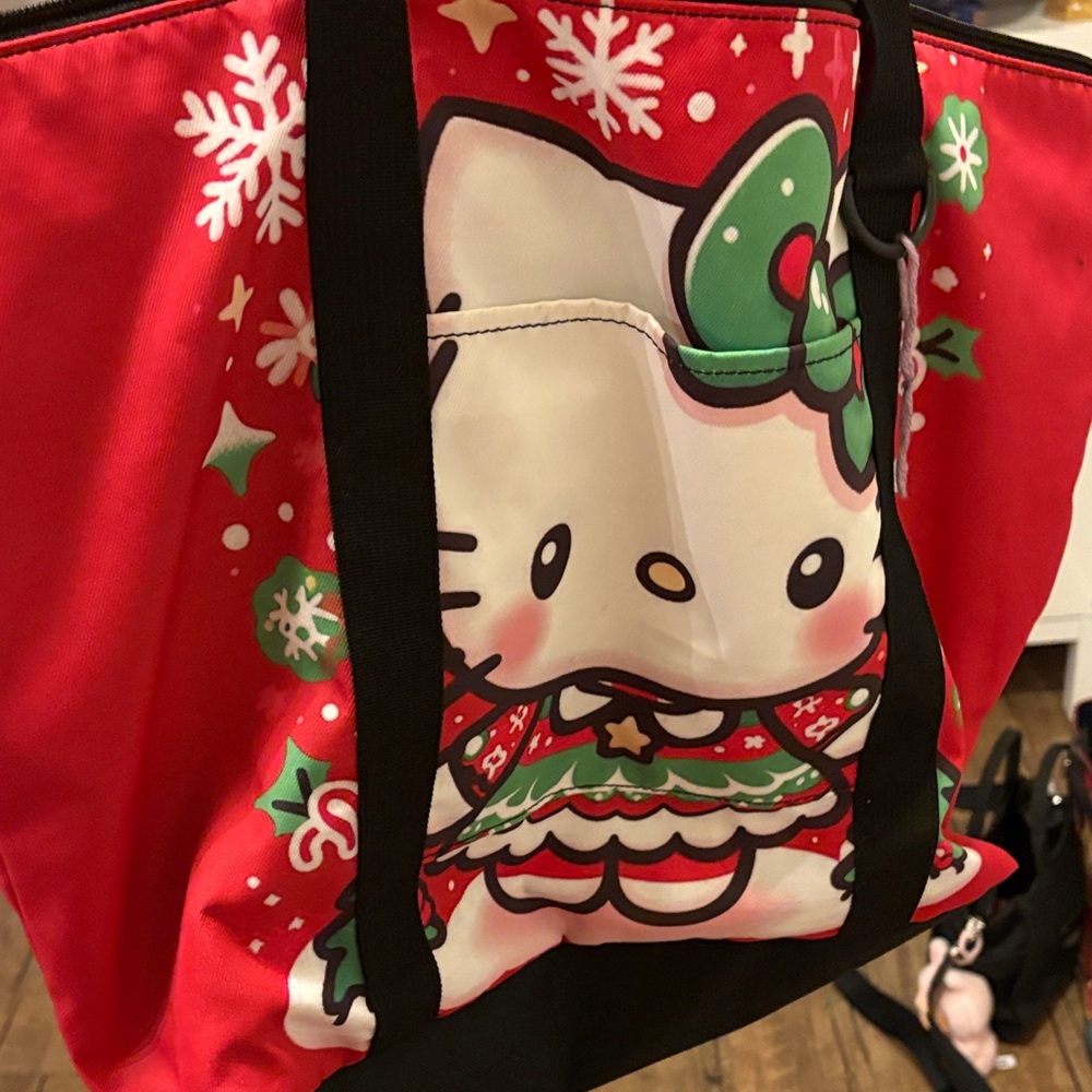 Hello Kitty Christmas Tote Bag - Picture 3 of 4